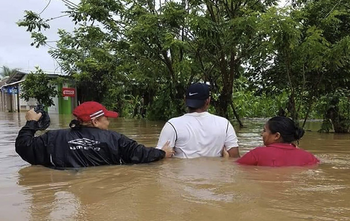 The heavy rains brought by Hurricane Eta caused major flooding, especially in the northern part of the Honduras. Tocoa was one of the areas affected by the floods and United Methodists are supporting the recovery of the affected communities. Photo courtesy of the United Methodist Mission.