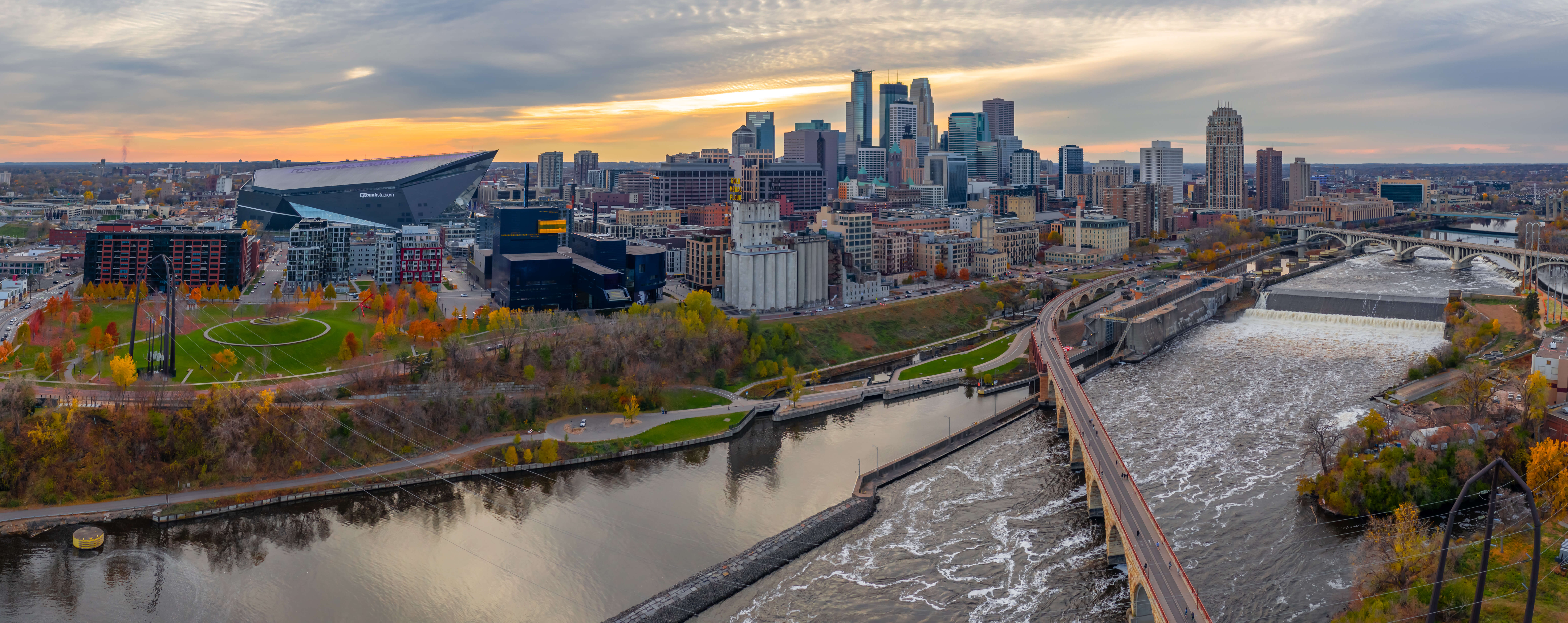 Minneapolis_Skyline_CREDIT_Photo_by_Lane_Pelovsky_Courtesy_of_MeetMinneapolis 2